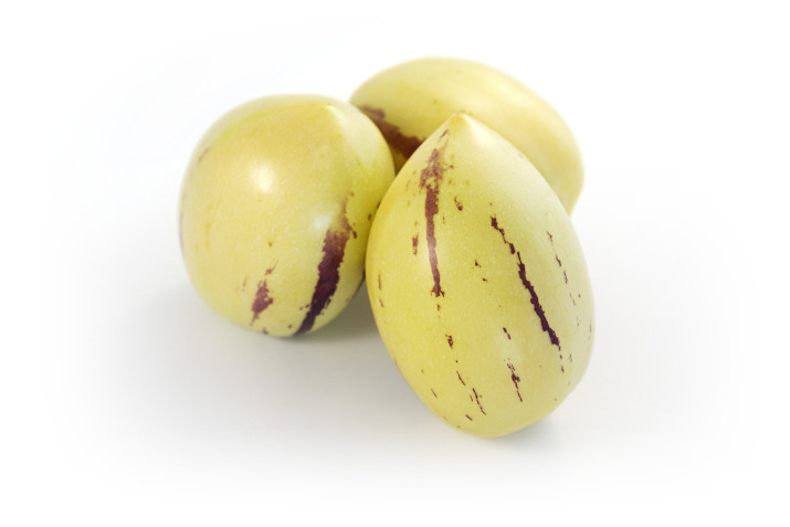 jak-vypestovat-pepino-ve-skleniku.jpg